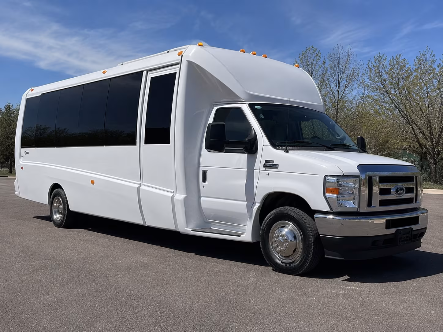 Orlando Winery Tour & Pub Crawl Transportation party bus exterior